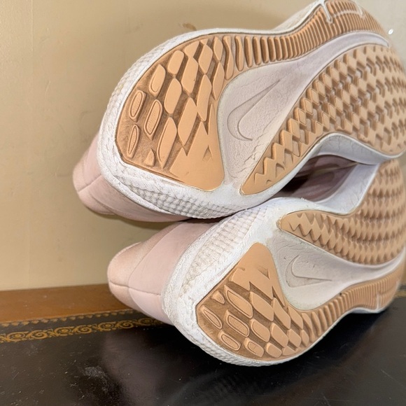 Nike Air Winflo Pink White DD8686-600 Women’s Size 9 - Picture 6 of 6